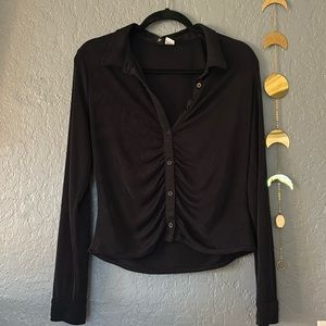 LEAVES TODAY-MAKE OFFER: H&M Divided Button Top